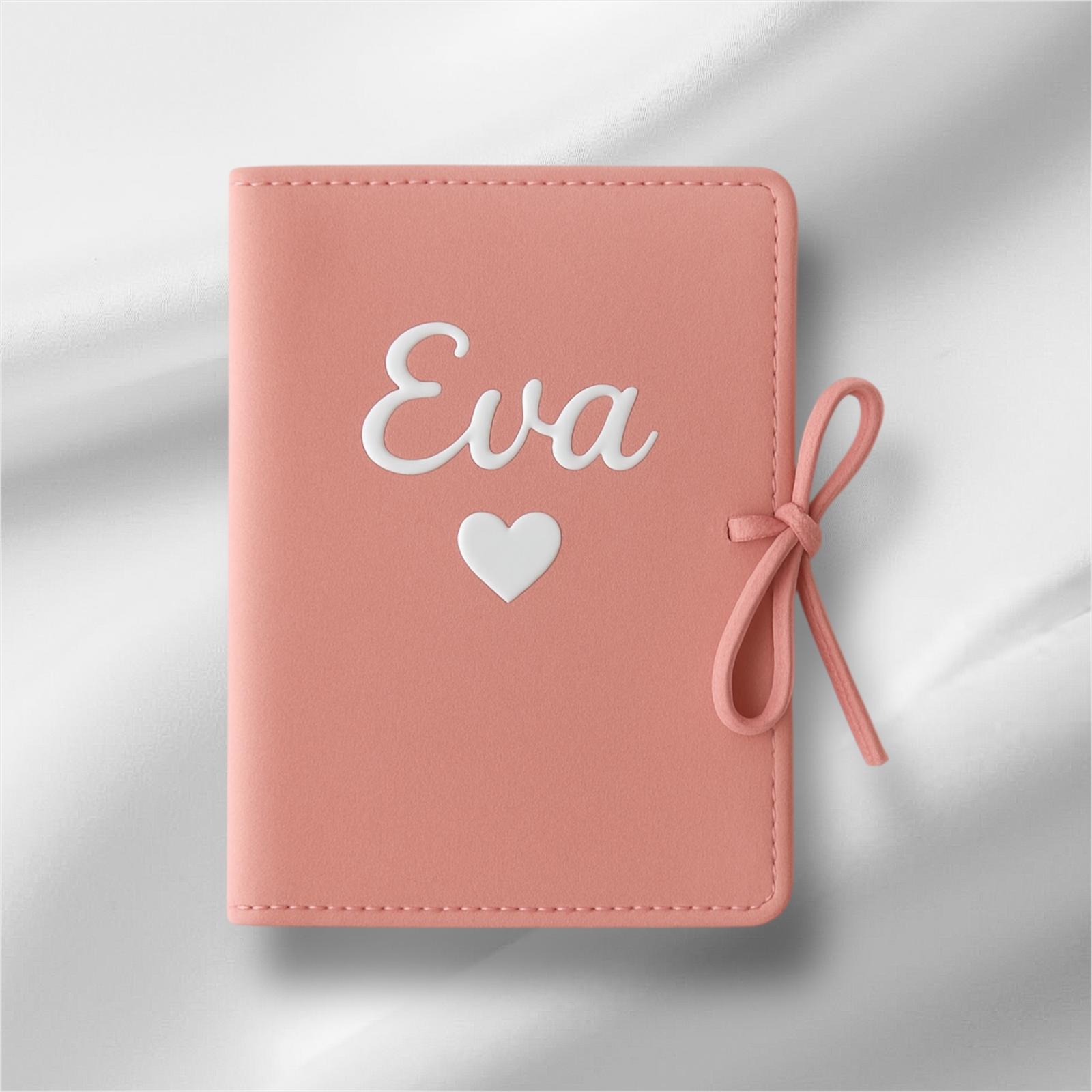 Protège carnet de santé personnalisé – avec prénom et/ou symbole – Image 2